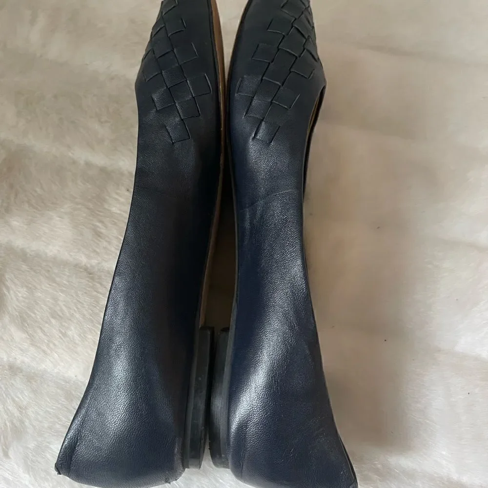 Trotters Signature leather navy blue woven slip on flats pointed toe size10.5